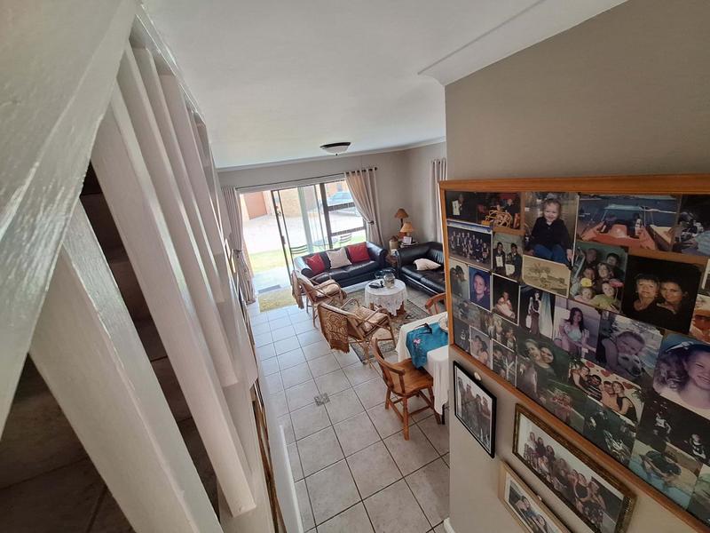 2 Bedroom Property for Sale in Menkenkop Western Cape